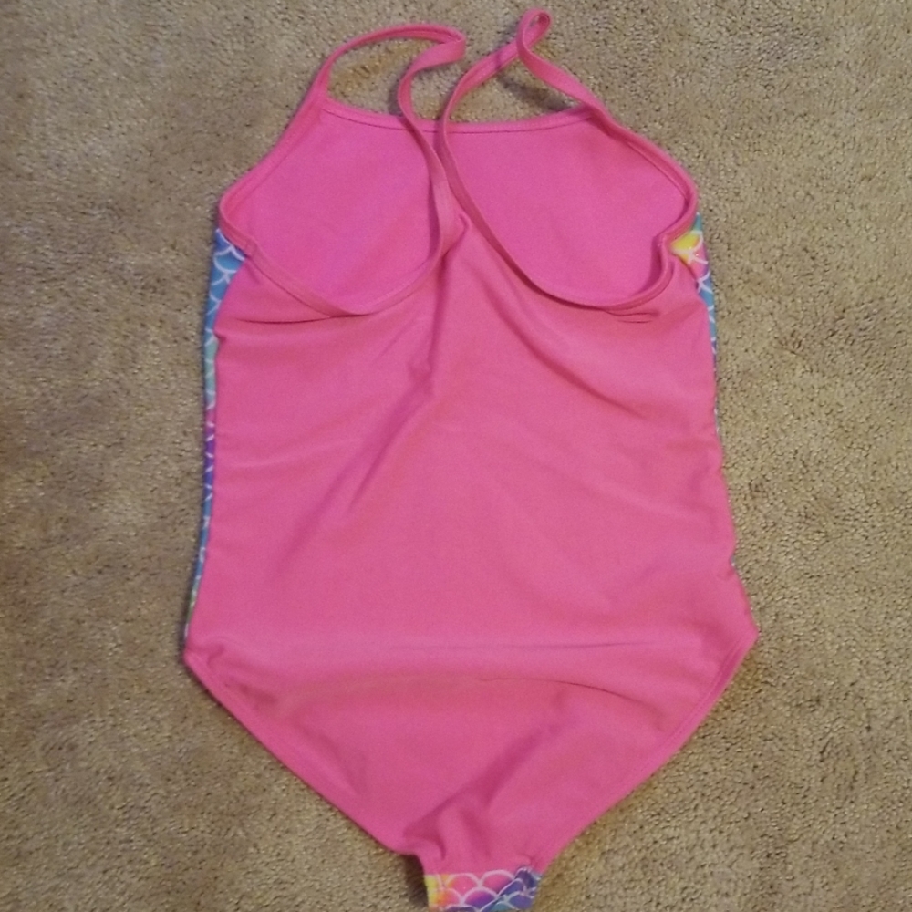🧜‍♀️Girls bathing suit and bottom cover-up🧜‍♀️ - Picture 2 of 5